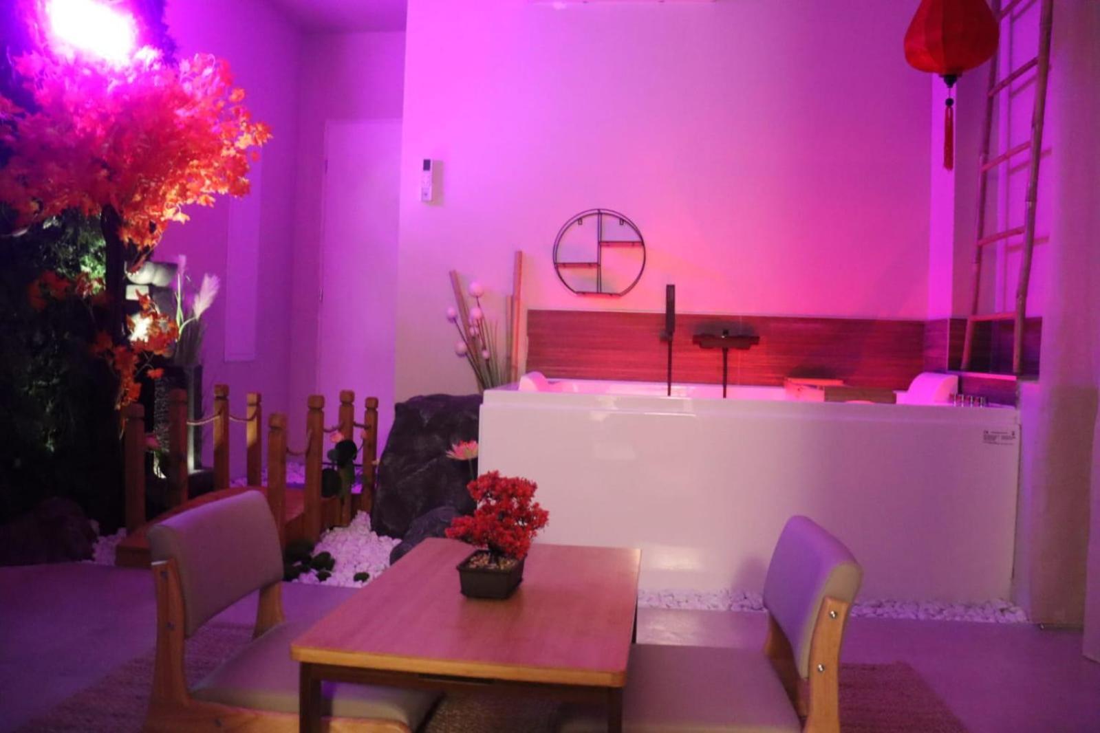 Loveroom Japon Avec Balneotherapie Tulon Zewnętrze zdjęcie
