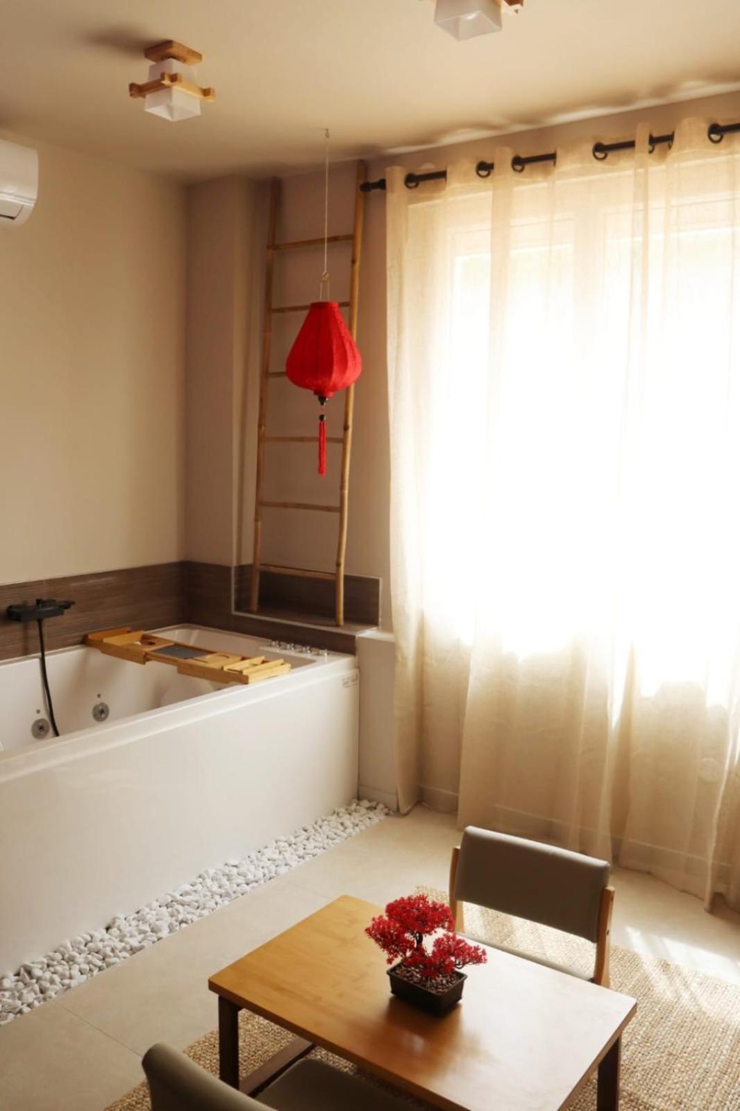 Loveroom Japon Avec Balneotherapie Tulon Zewnętrze zdjęcie