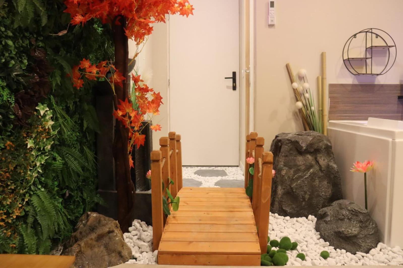 Loveroom Japon Avec Balneotherapie Tulon Zewnętrze zdjęcie